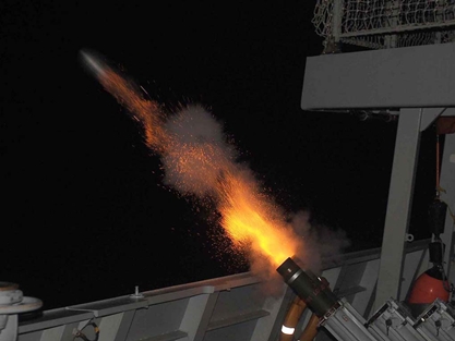 HMS Dauntless carries out gunnery training in the Caribbean